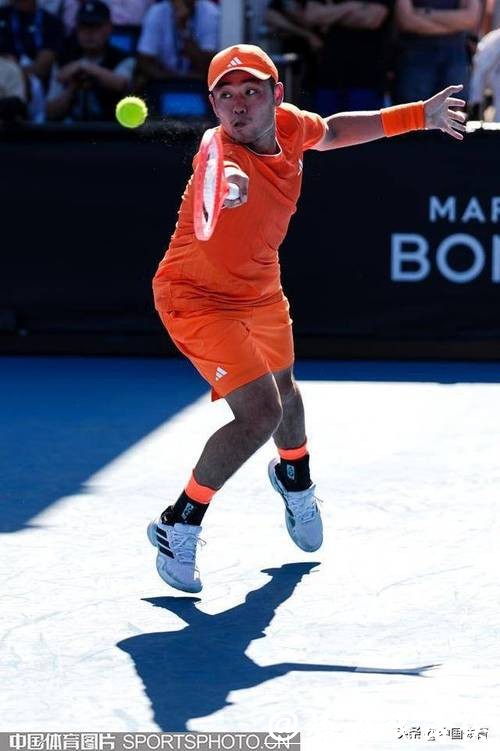 吴易昺3比1战胜纳尔迪,晋级澳网次轮 吴易昺3比1战胜纳尔迪,晋级澳网次轮