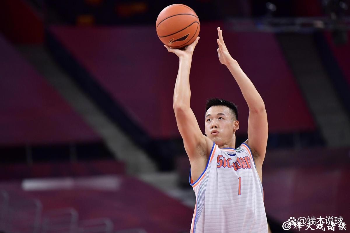 56比98惨败42分！辽篮苦主惨遭18连败：主教练顶不住申请下课？